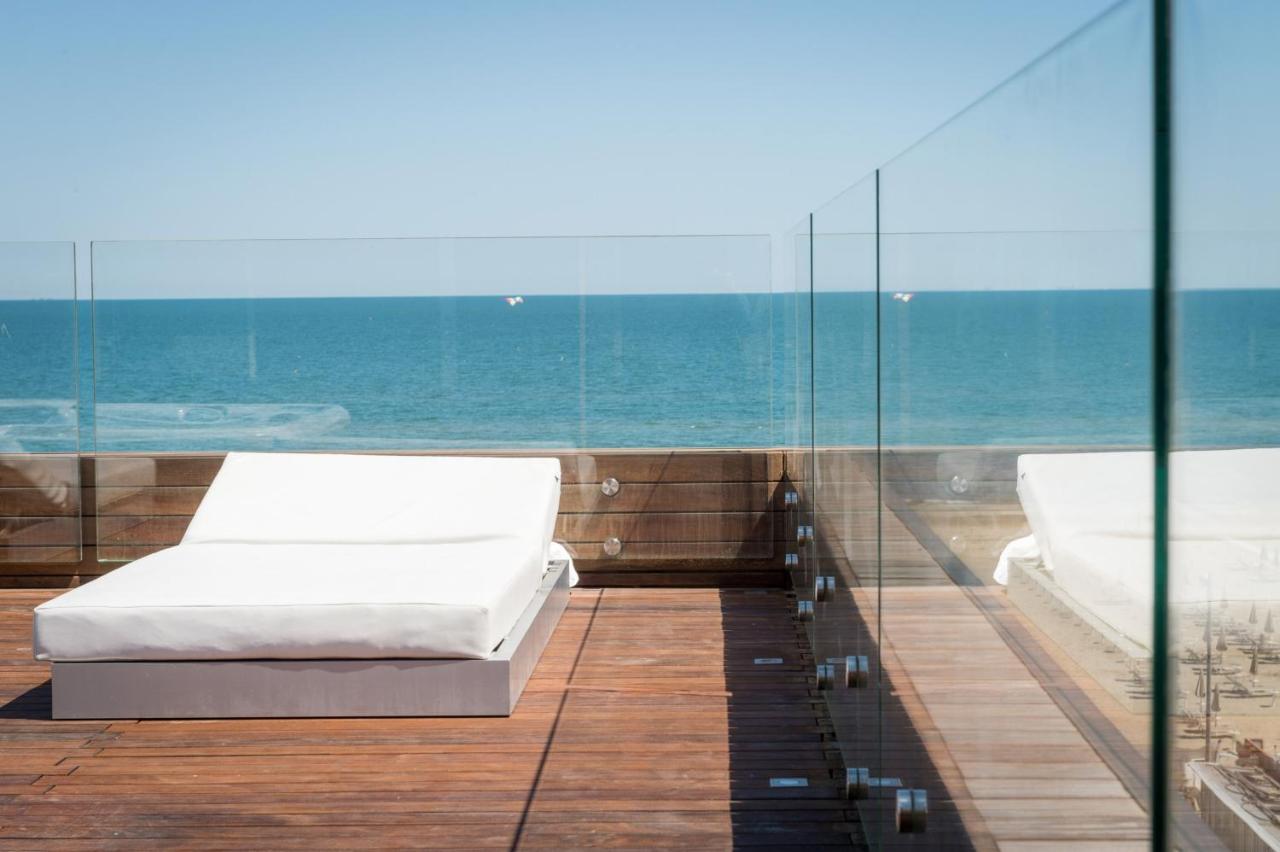Hotel Commodore Cervia Exterior foto