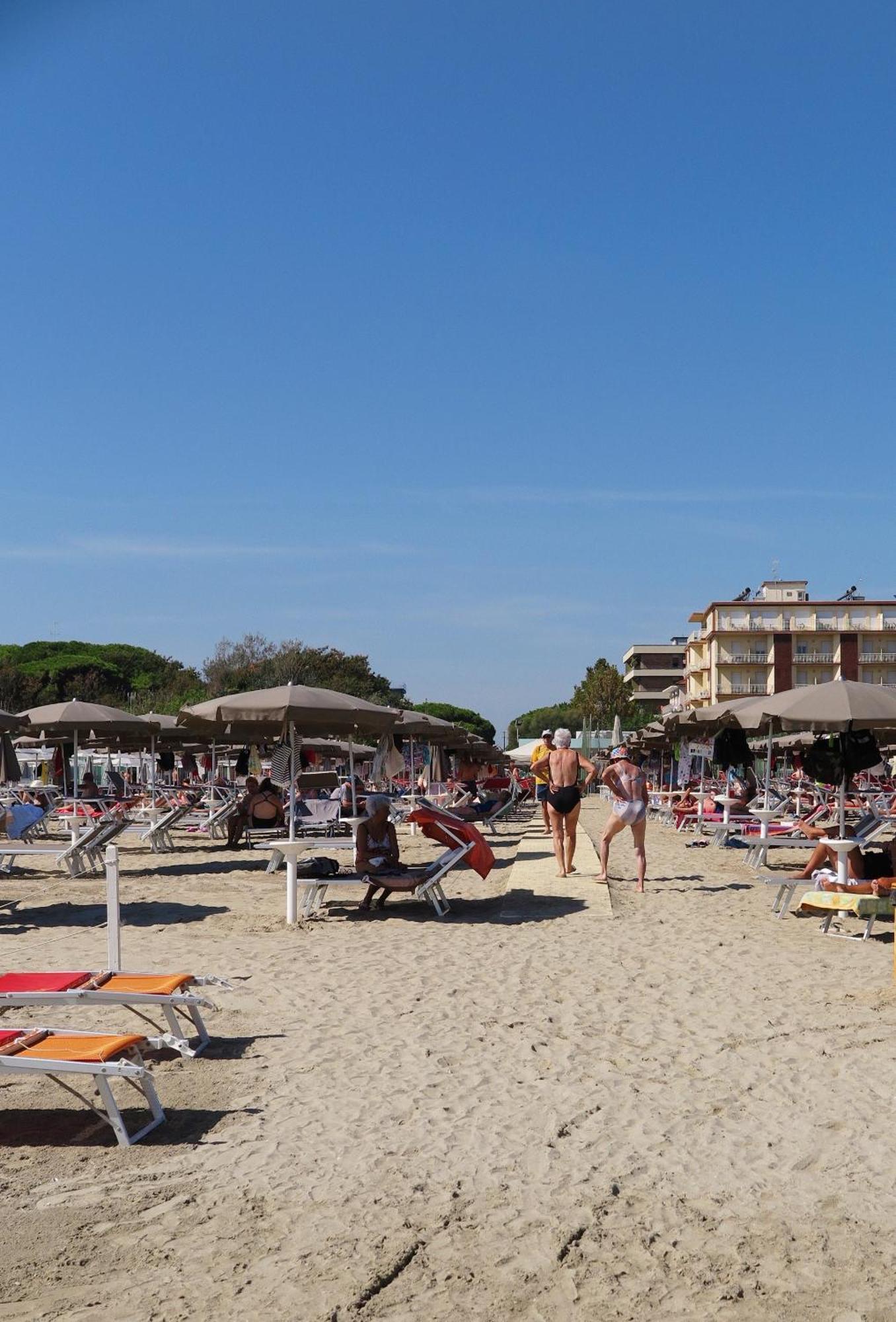 Hotel Commodore Cervia Exterior foto